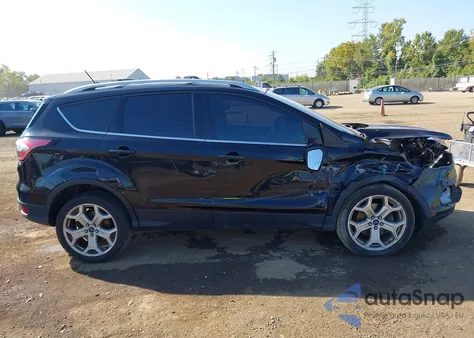 2018 Ford Escape Titanium z USA, uszkodzony, nr VIN 1FMCU0J91JUA20004